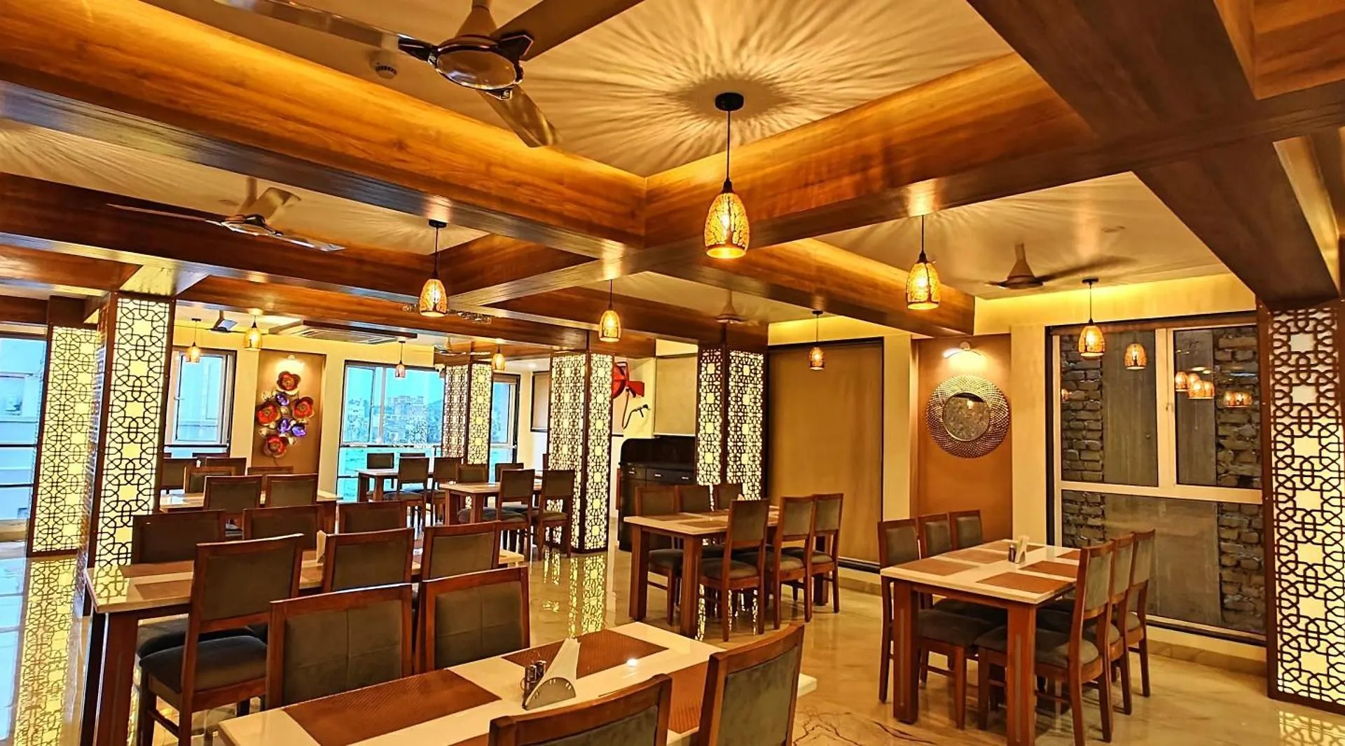 Opulence Inn - 500 Meters From Railway Station Udaipur