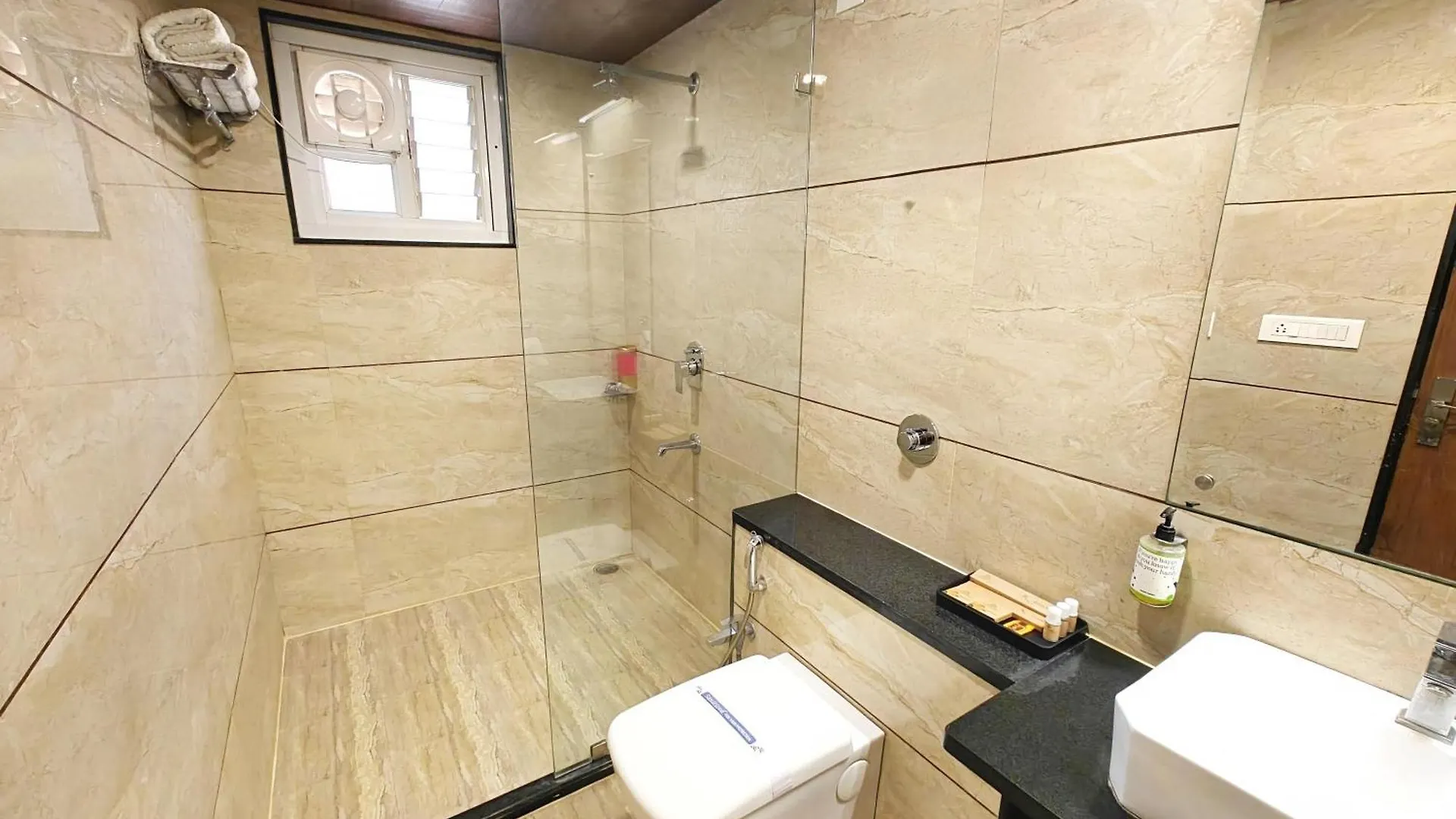 Opulence Inn - 500 Meters From Railway Station Udaipur 3*,