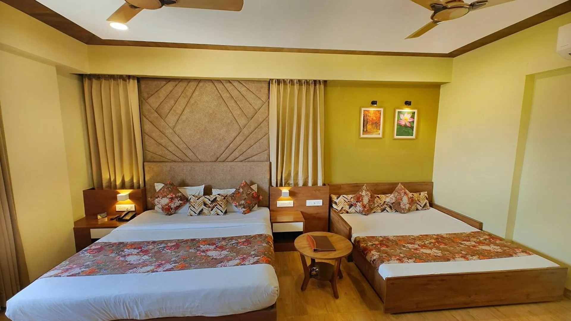 Hotel Opulence Inn - 500 Meters From Railway Station Udaipur