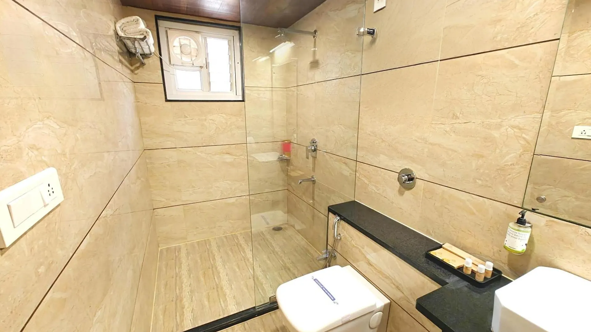 Hotel Opulence Inn - 500 Meters From Railway Station Udaipur