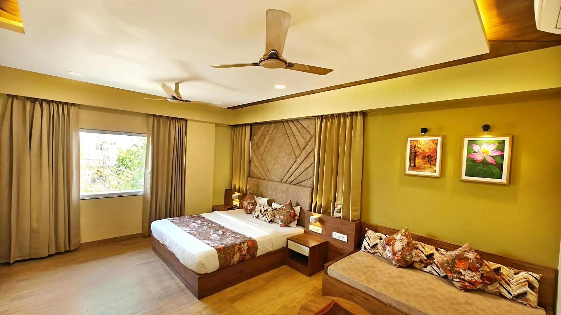 Opulence Inn - 500 Meters From Railway Station Udaipur India