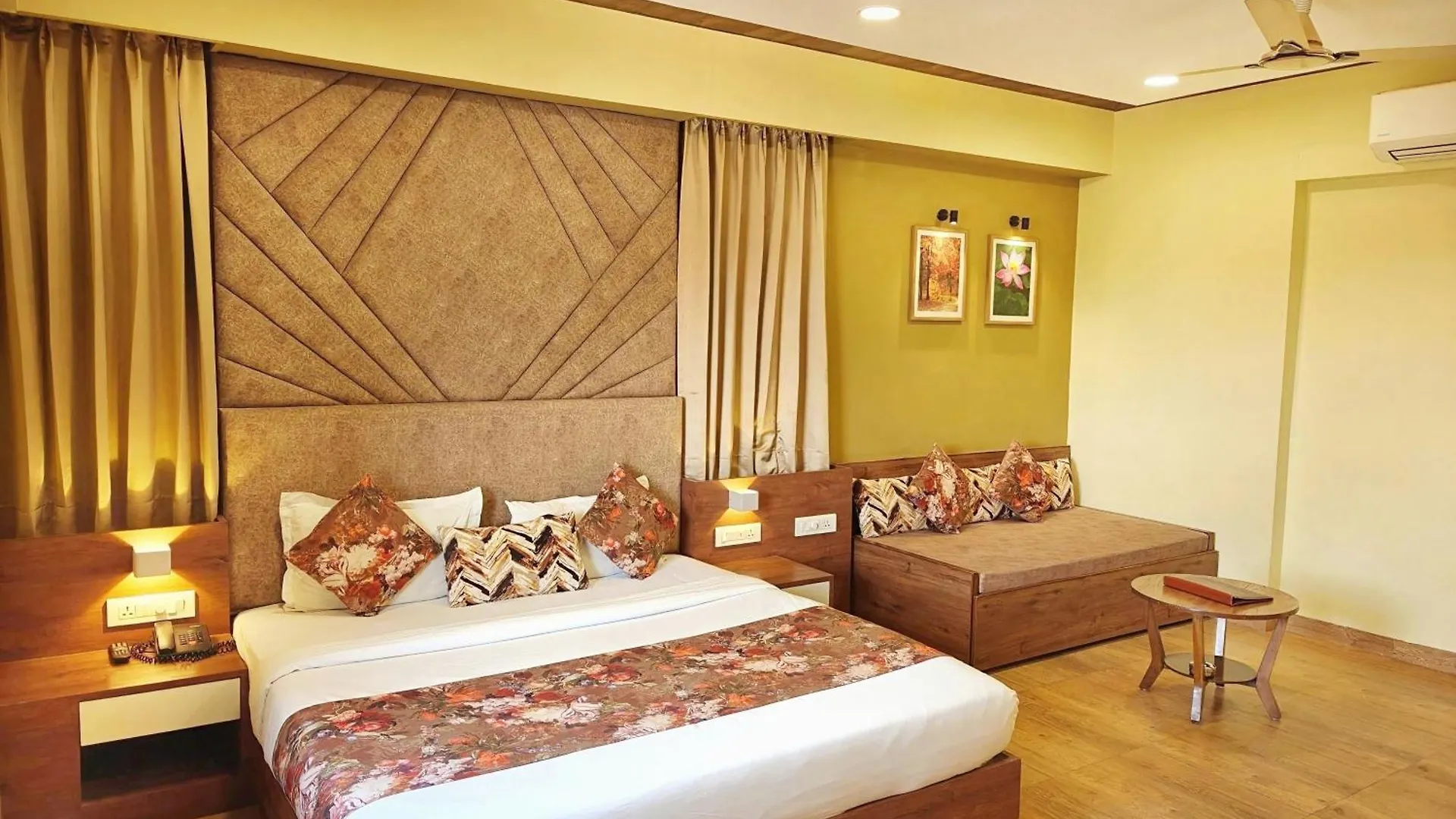 Opulence Inn - 500 Meters From Railway Station Udaipur 3*,  India