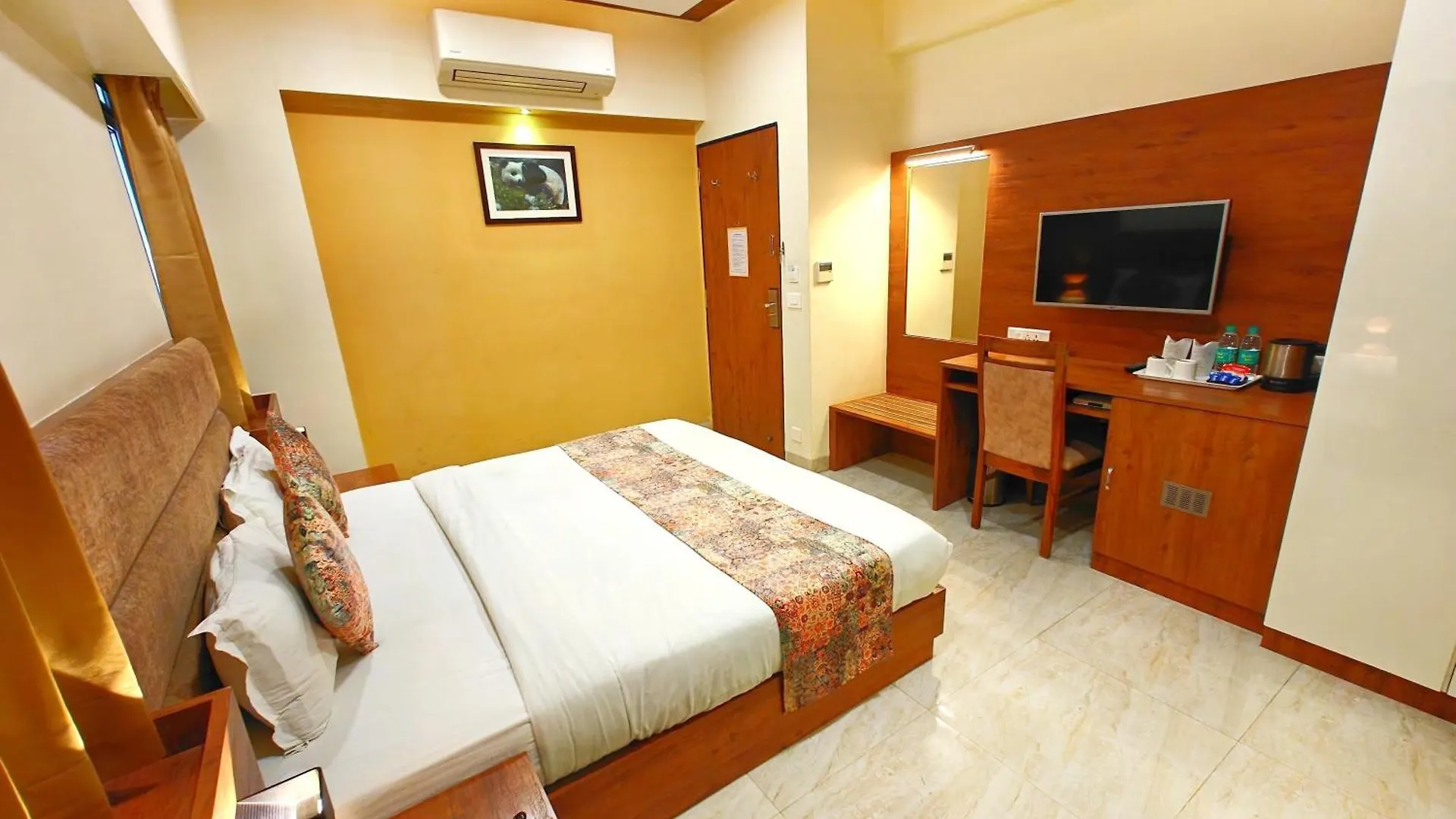 Opulence Inn - 500 Meters From Railway Station Udaipur 3*,