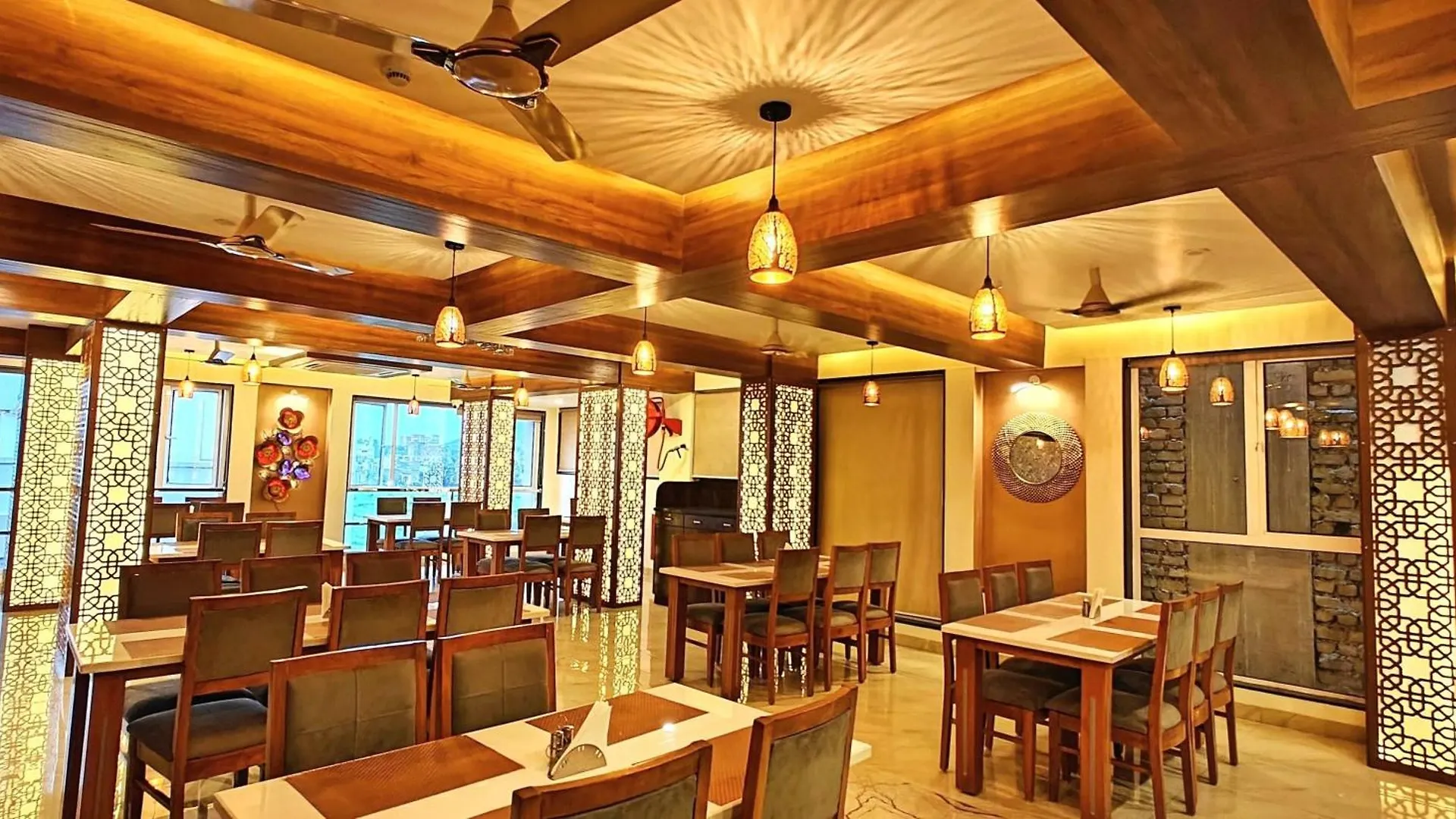 Opulence Inn - 500 Meters From Railway Station Udaipur India
