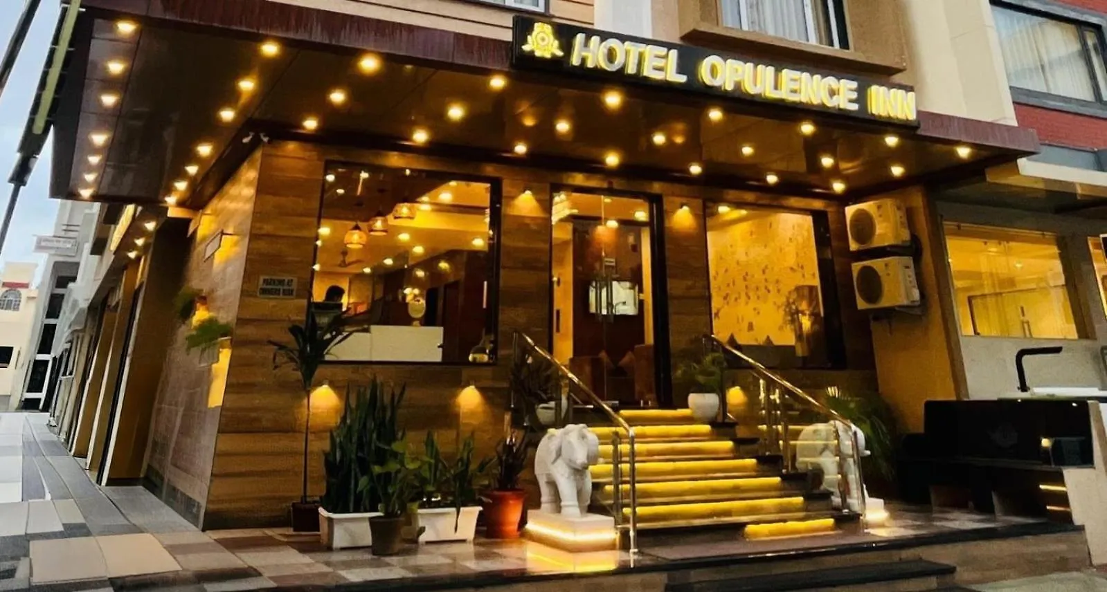 Opulence Inn - 500 Meters From Railway Station Udaipur India