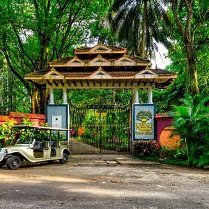 https://kairali-the-ayurvedic-healing-village.kerala-hotels.net