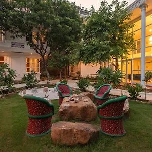 https://stayvista-at-indraj-manor.top-gurgaonhotels.com