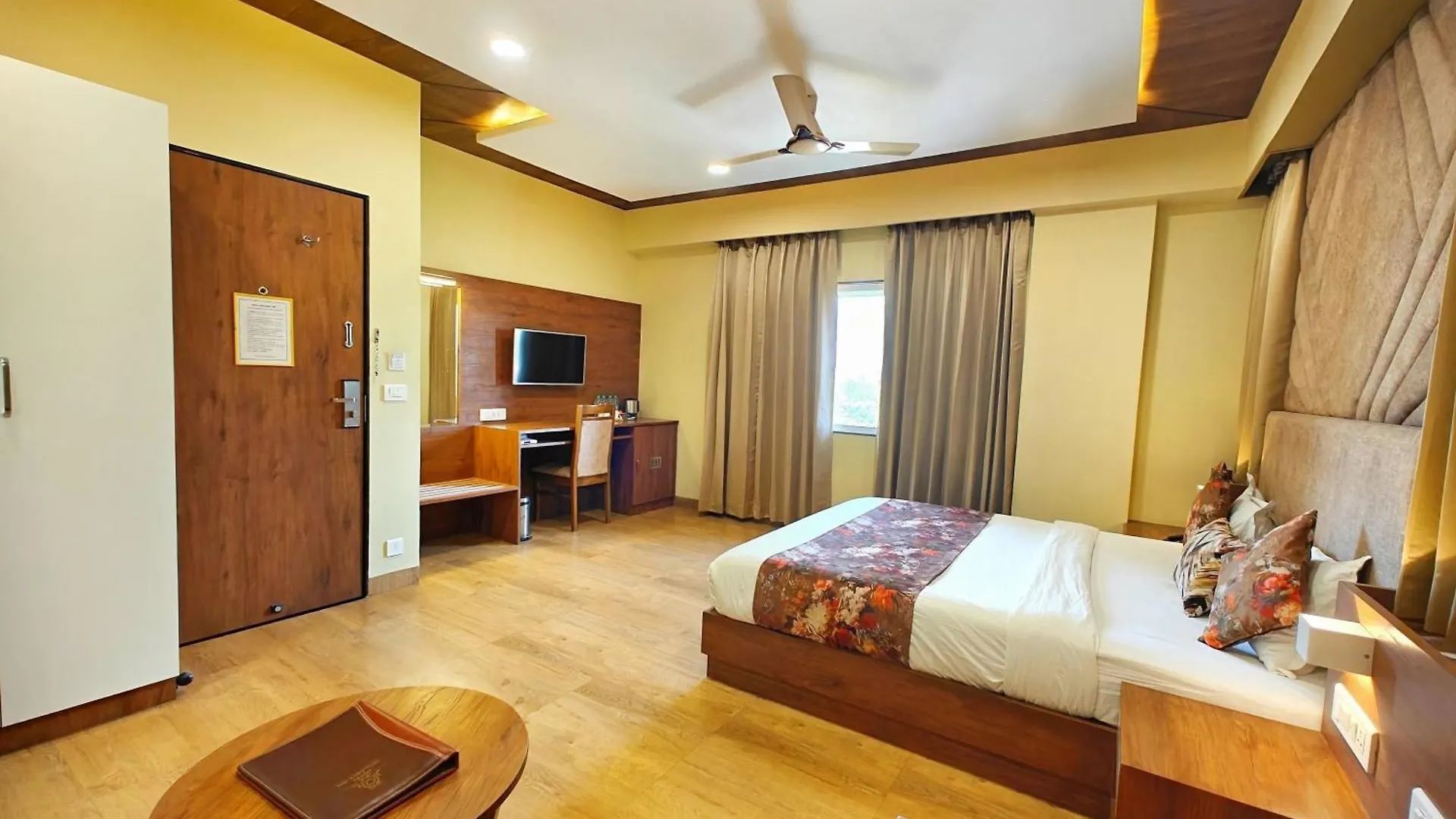 Hotel Opulence Inn - 500 Meters From Railway Station Udaipur