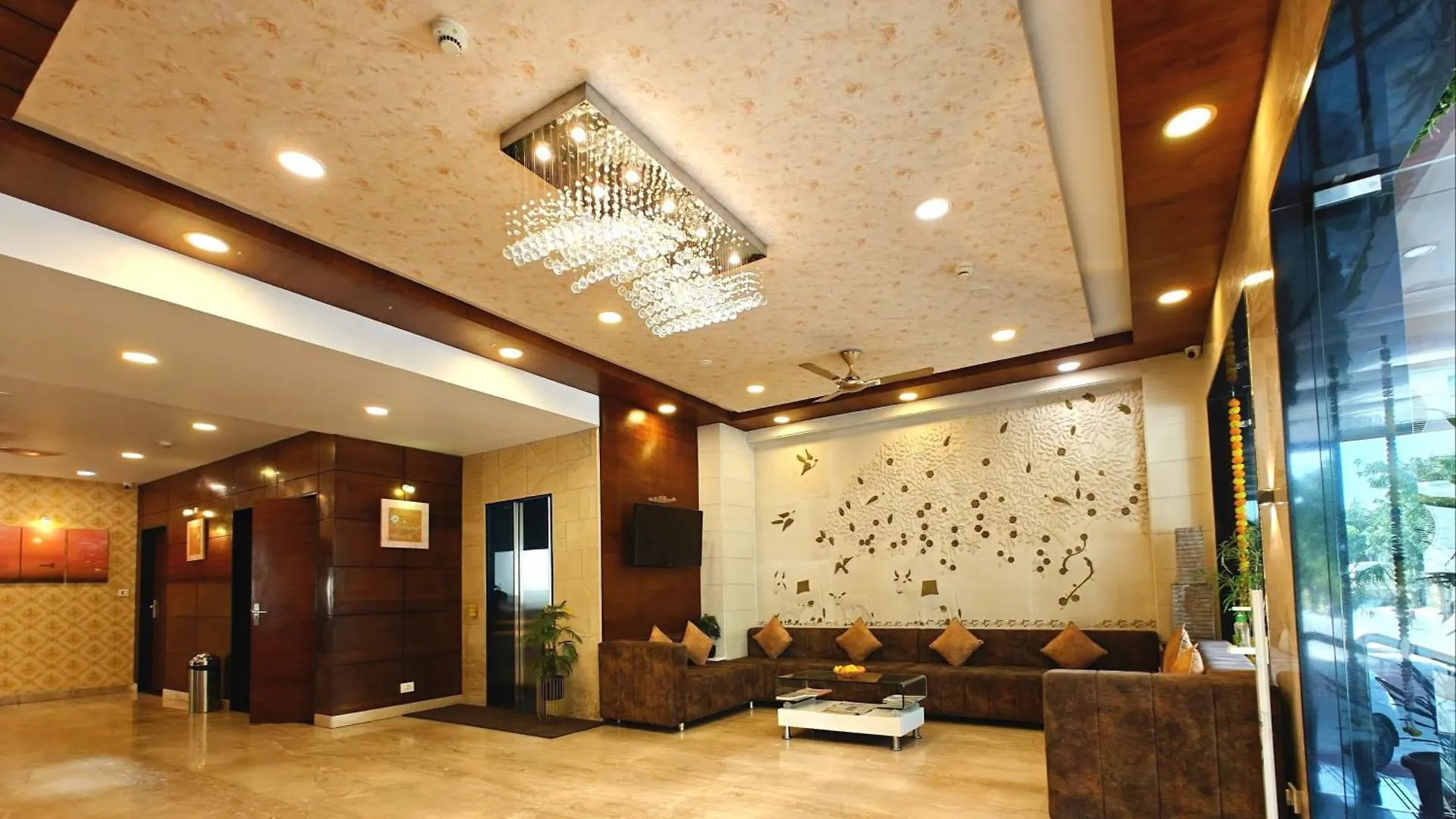 Opulence Inn - 500 Meters From Railway Station Udaipur 3*,