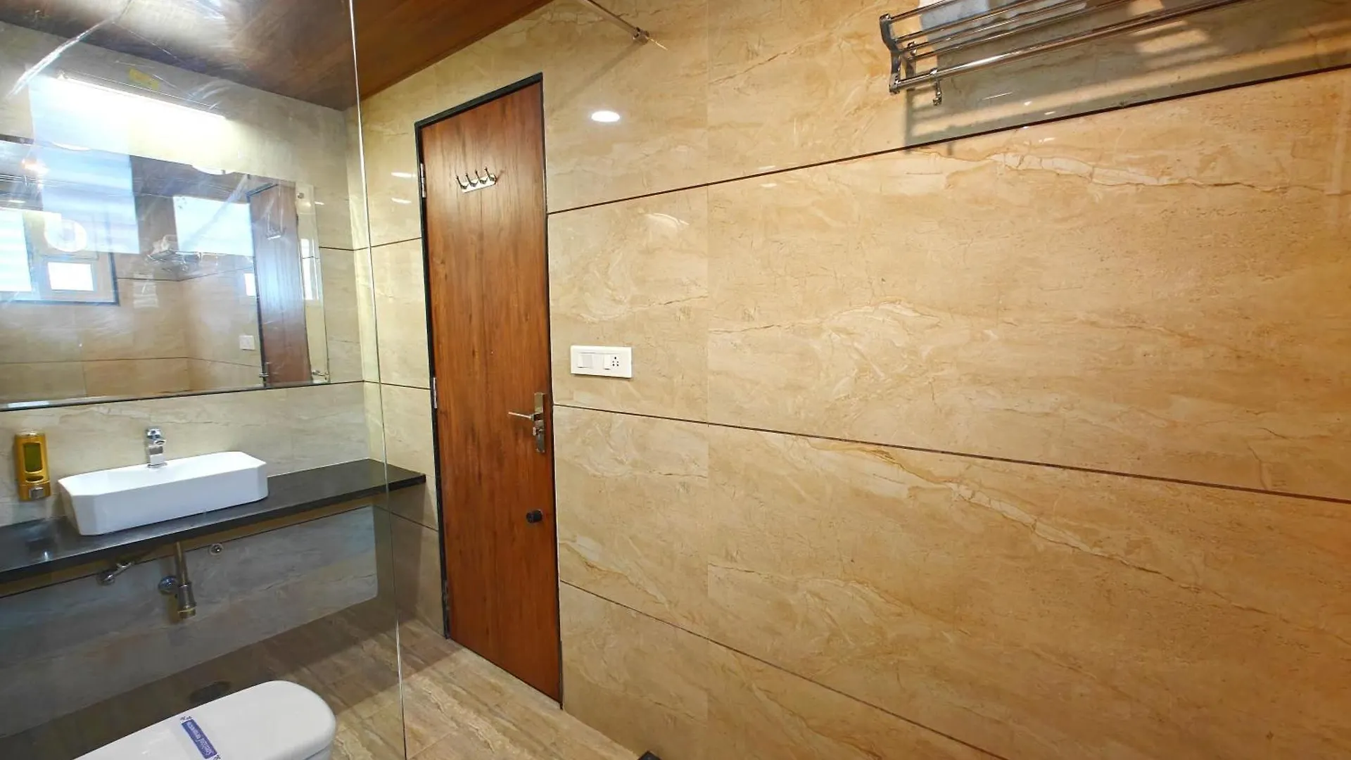 Opulence Inn - 500 Meters From Railway Station Udaipur 3*,  India